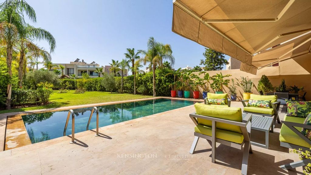 Property photo 2 of 38