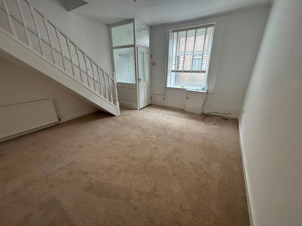 Property photo 3 of 9 Living Room