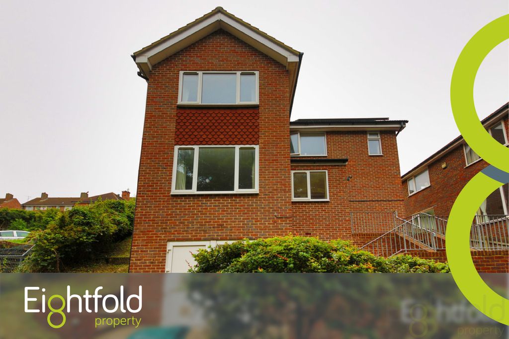 Property photo 2 of 8 Image