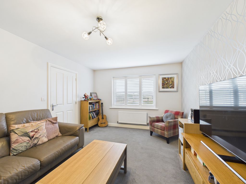 Property photo 3 of 28