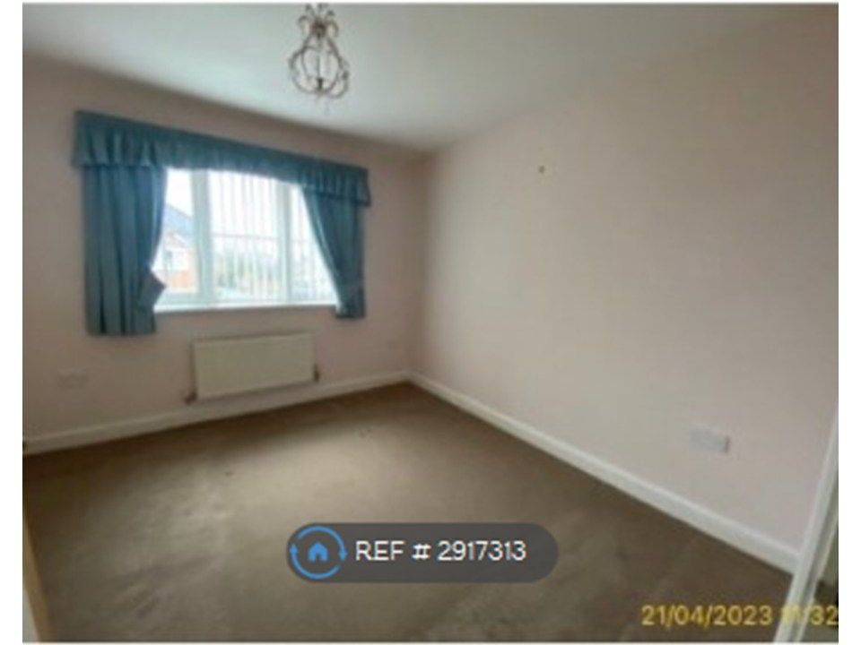 Property photo 2 of 8 Bedroom 1