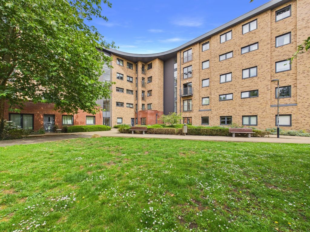 Property photo 1 of 13