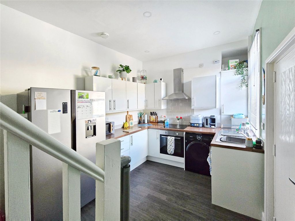 Property photo 2 of 16 Kitchen