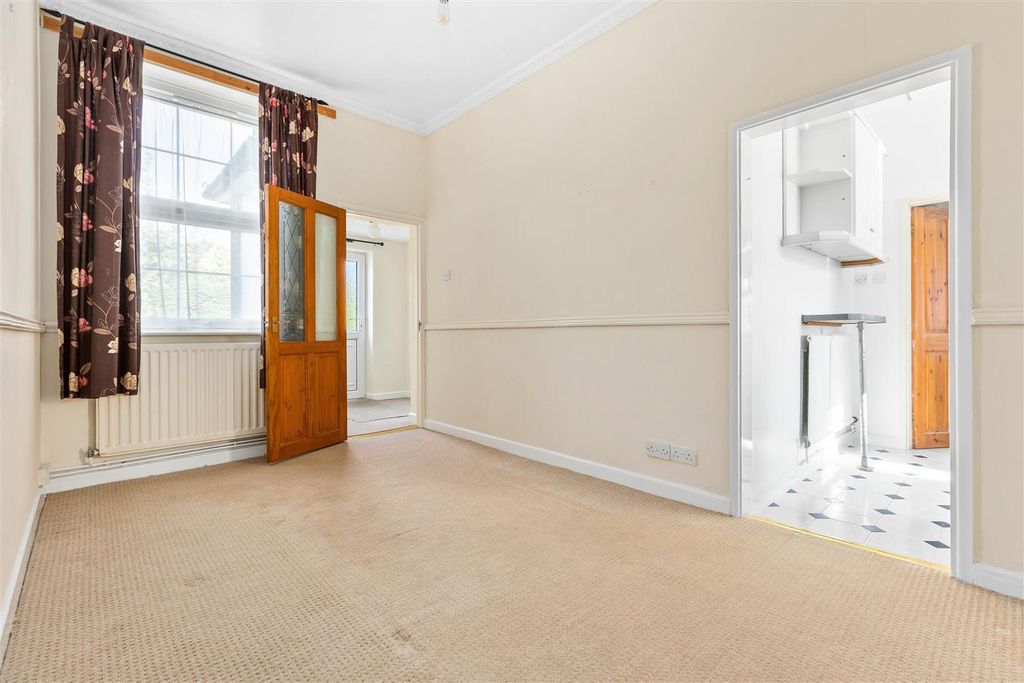 Property photo 2 of 17 Living Room