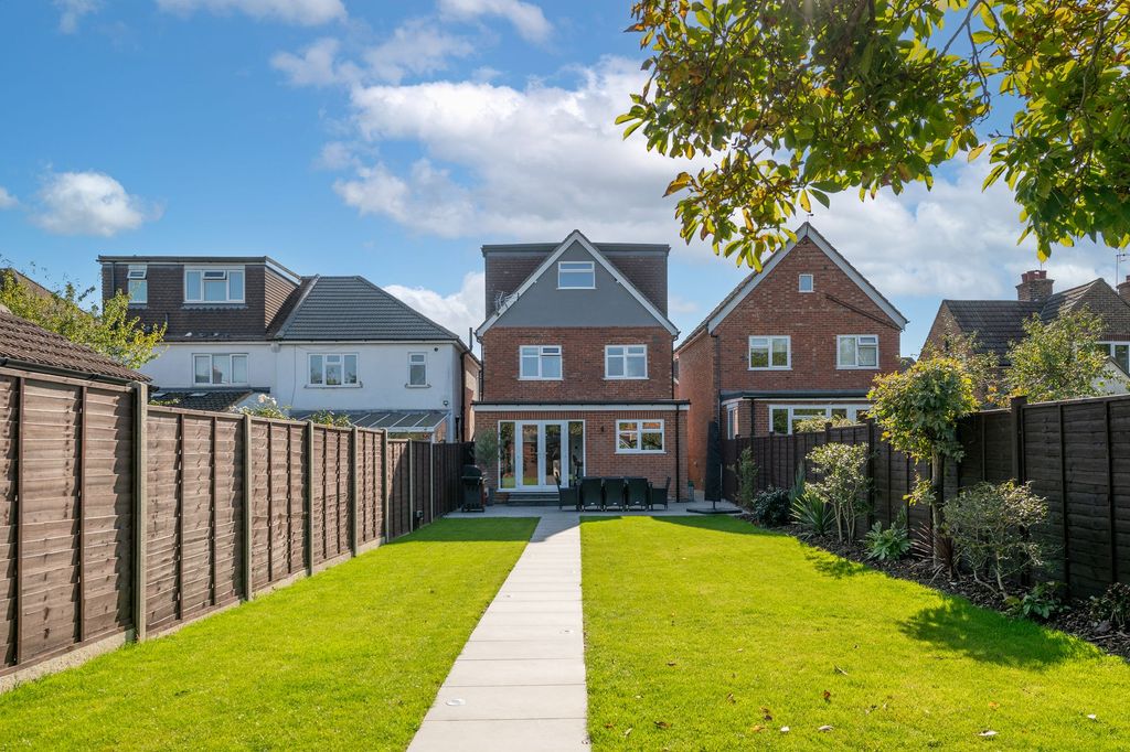 Property photo 2 of 21