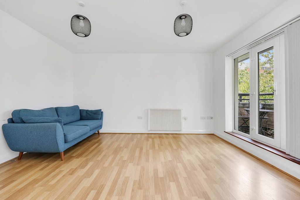 Property photo 2 of 19