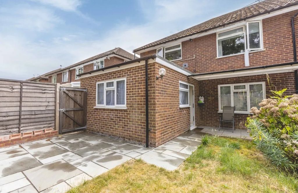 Property photo 2 of 10