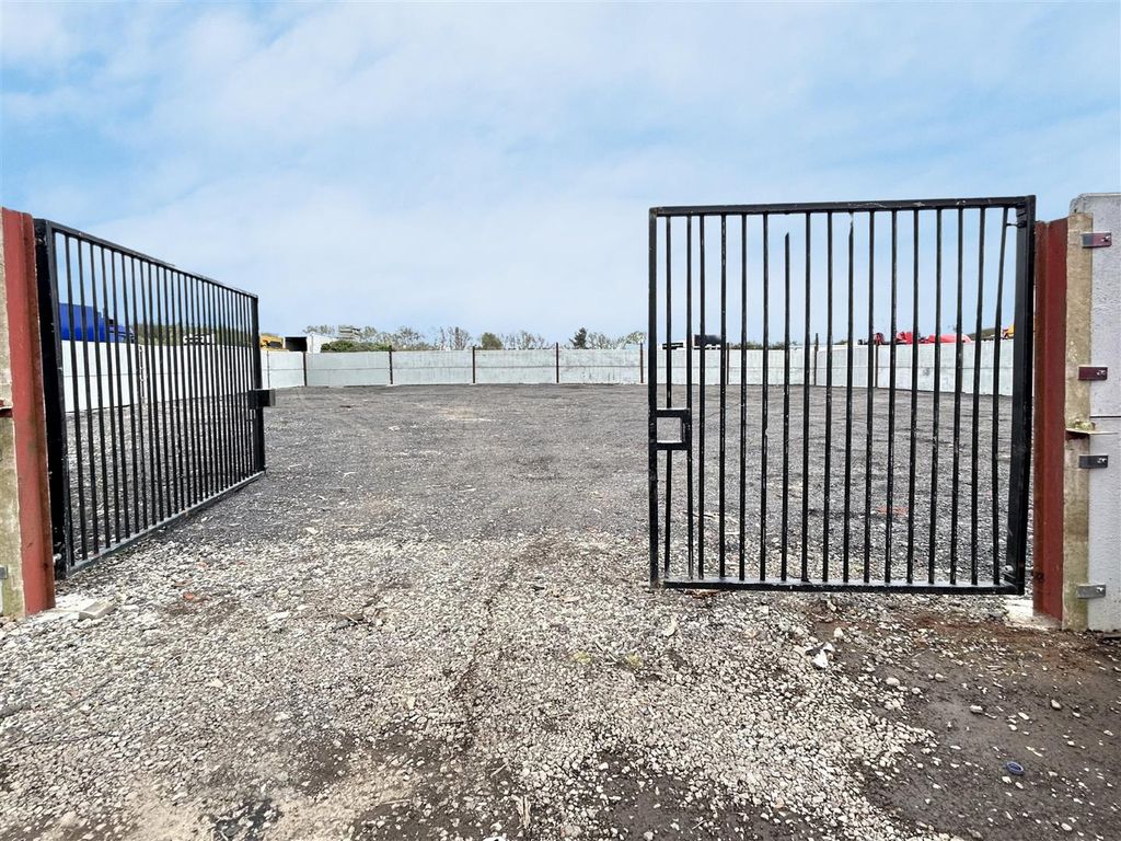 Property photo 1 of 4