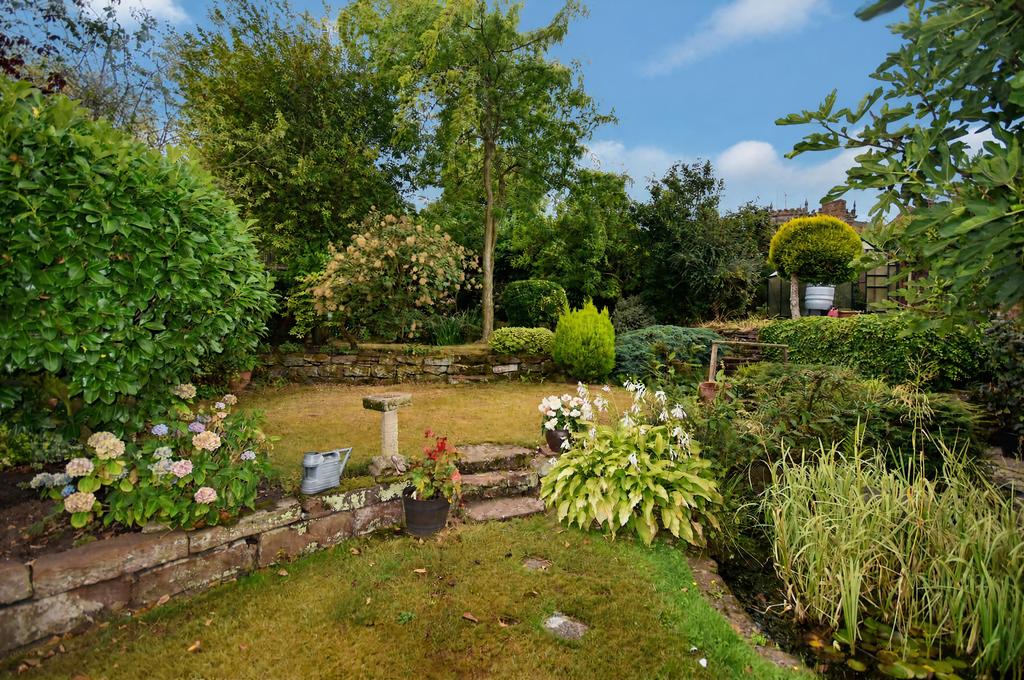 Property photo 2 of 20 Garden Photo