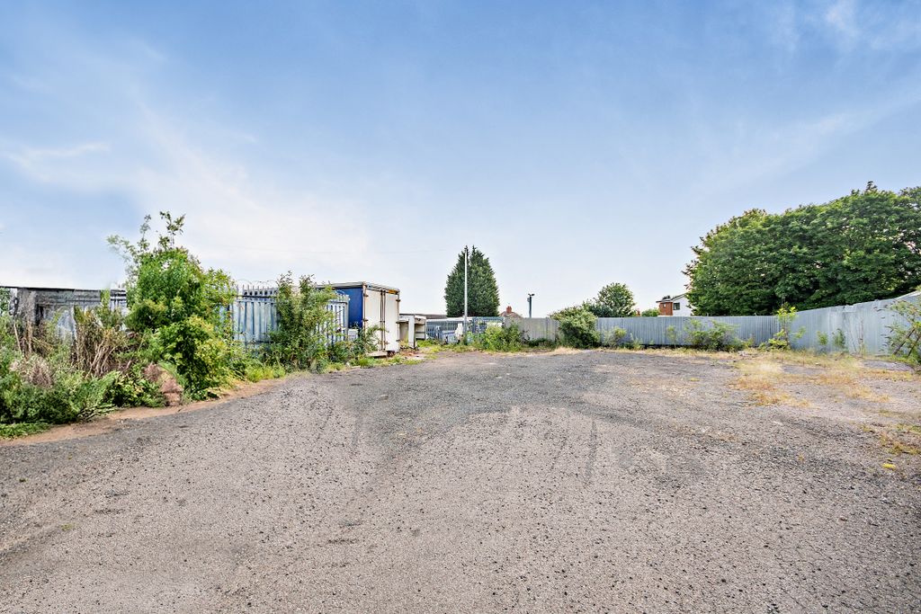 Property photo 1 of 3