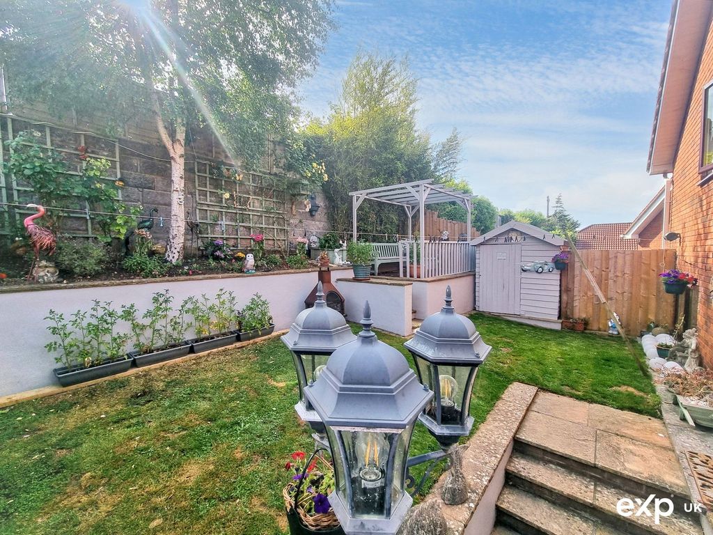 Property photo 2 of 26
