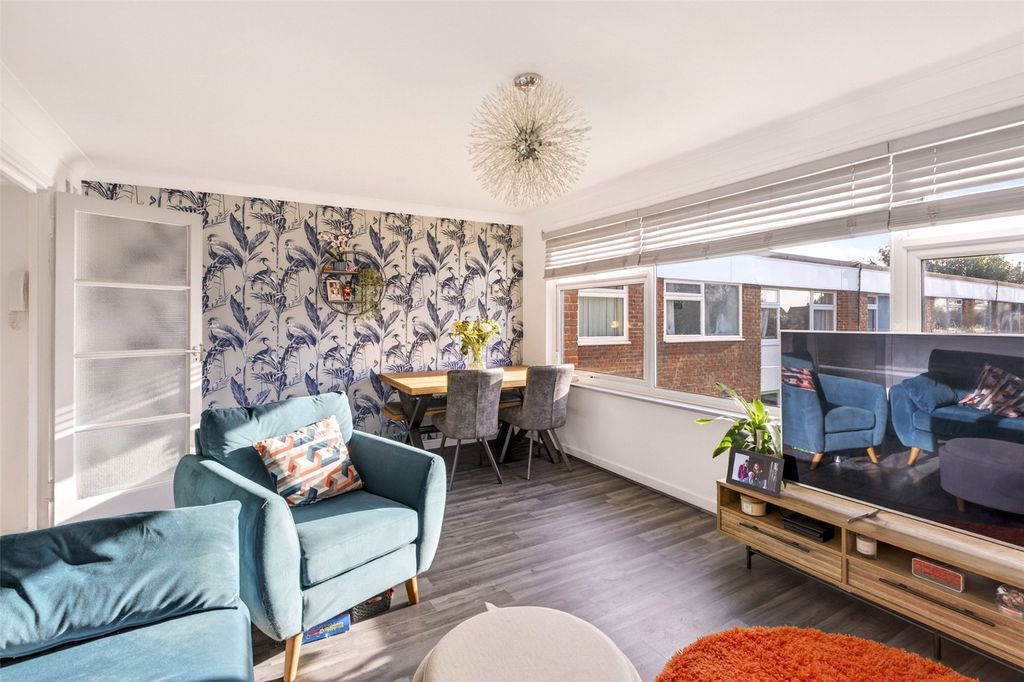 Property photo 2 of 27 Picture No. 22