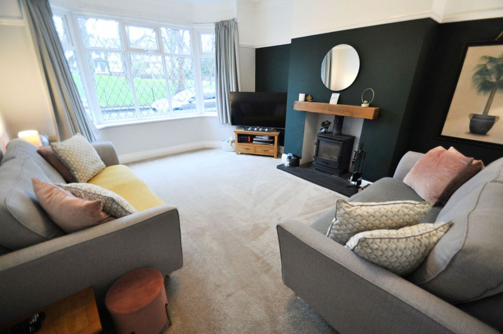 Property photo 2 of 38