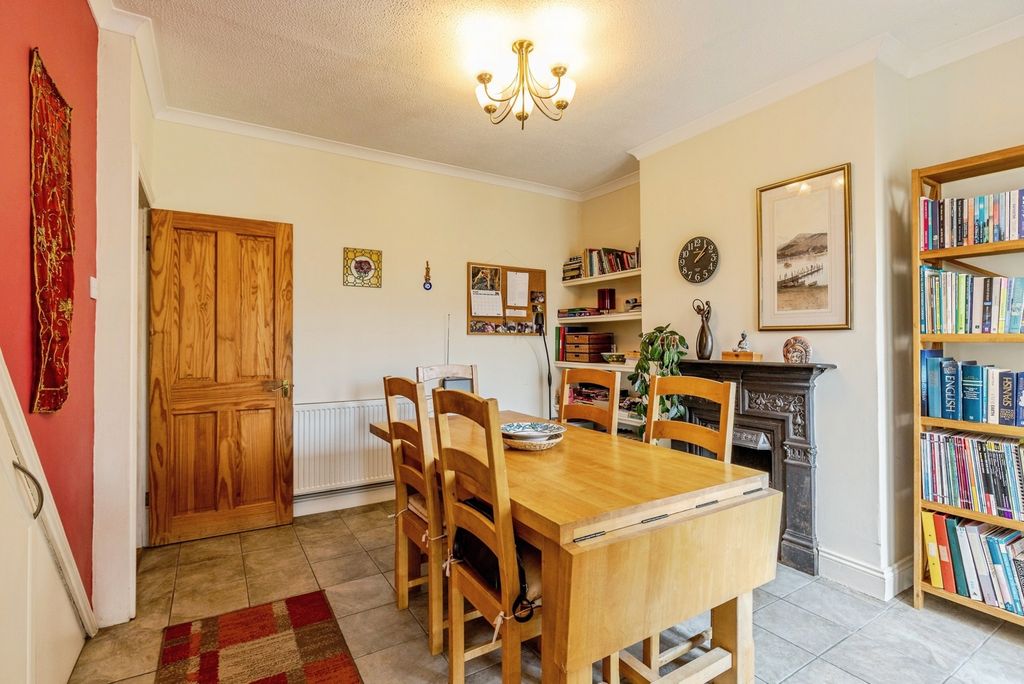Property photo 3 of 14 Photo