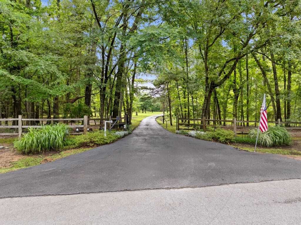 Property photo 1 of 31