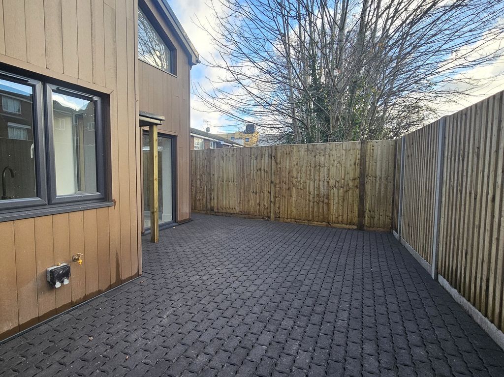 Property photo 2 of 9 Not Specified