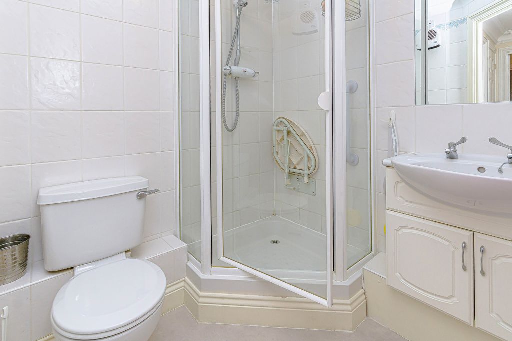 Property photo 3 of 14 Shower Room