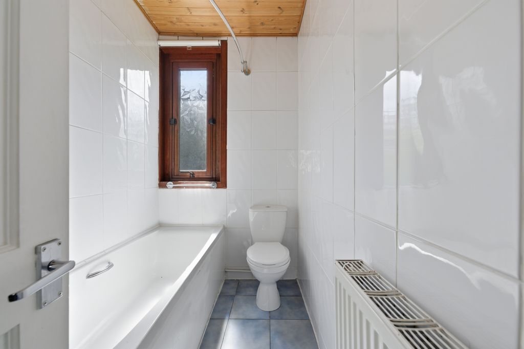 Additional image 14 of 3 bed flat for sale56 Robertson Road, Dunfermline KY12