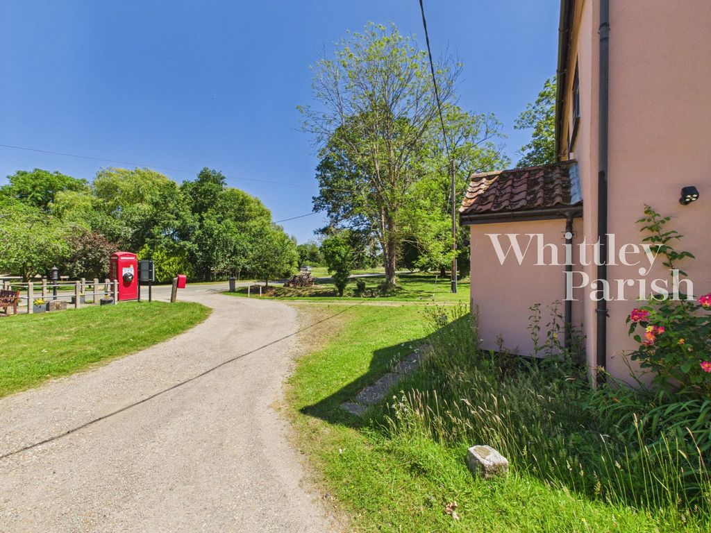Property photo 2 of 11