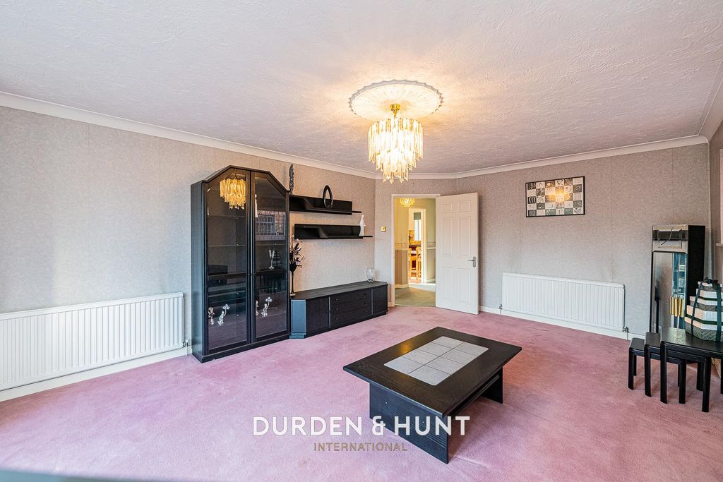 Property photo 3 of 28 Walk-19.Jpg