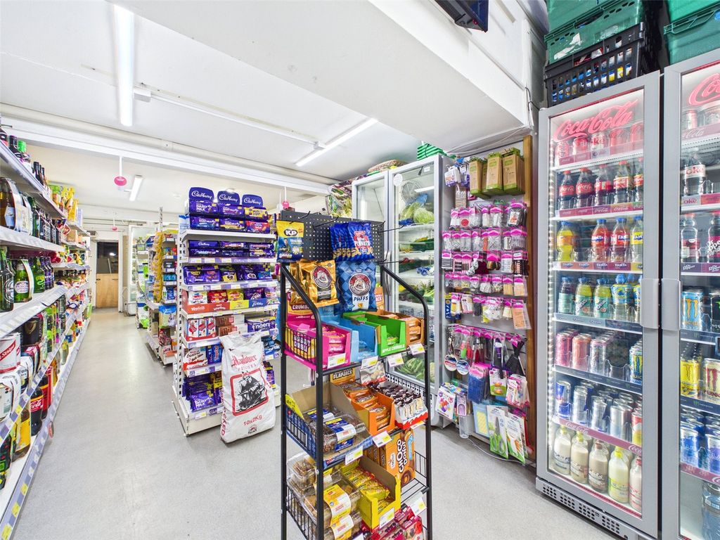 Property photo 3 of 17 Picture No. 15