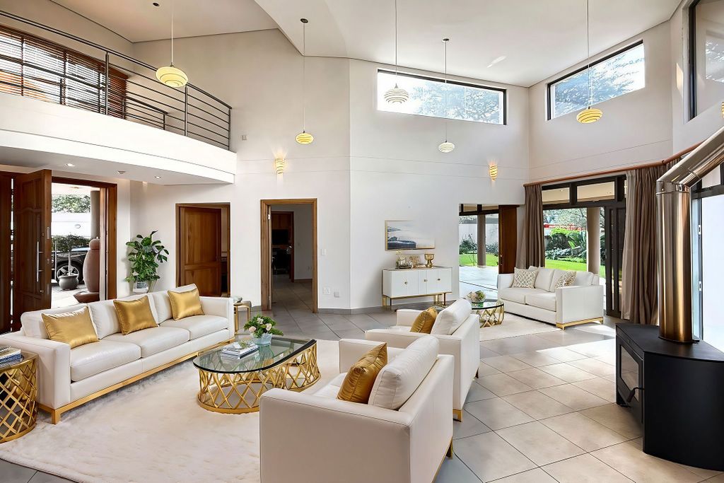 Property photo 3 of 58 Hp1696201