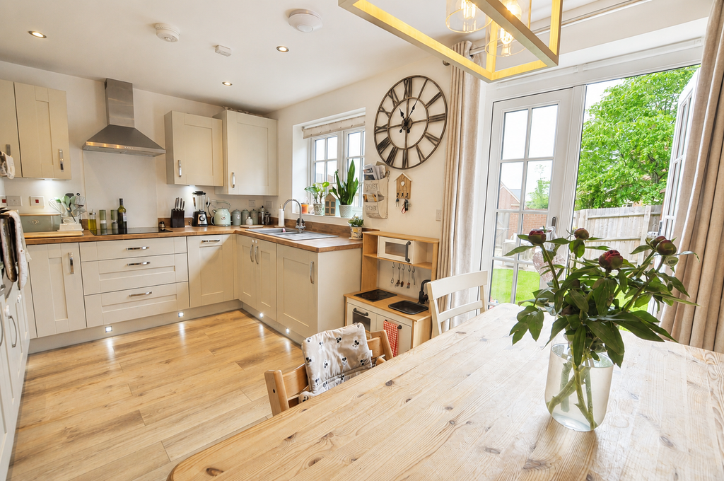 Additional image 4 of 3 bed end terrace house for salePoppyfields Way, Brackley, West Northamptonshire NN13