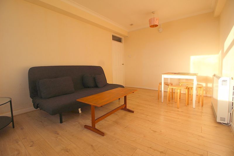 Property photo 3 of 8 Photo 8