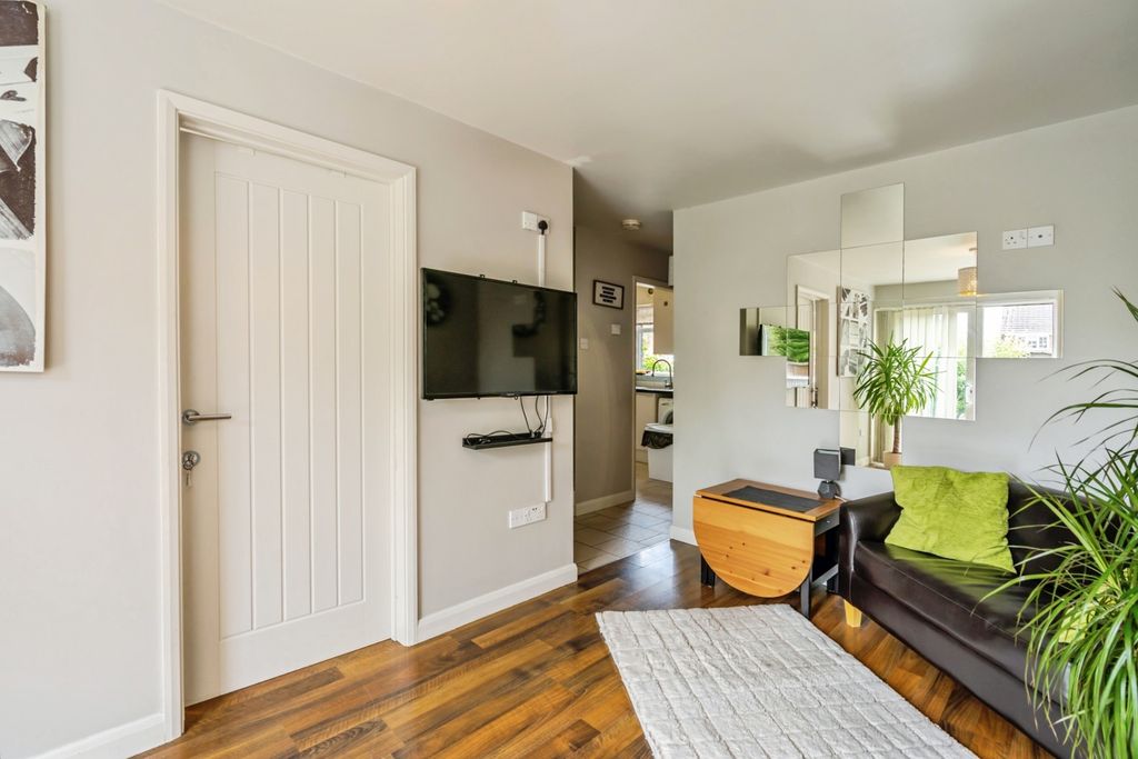 Property photo 2 of 12 Photo