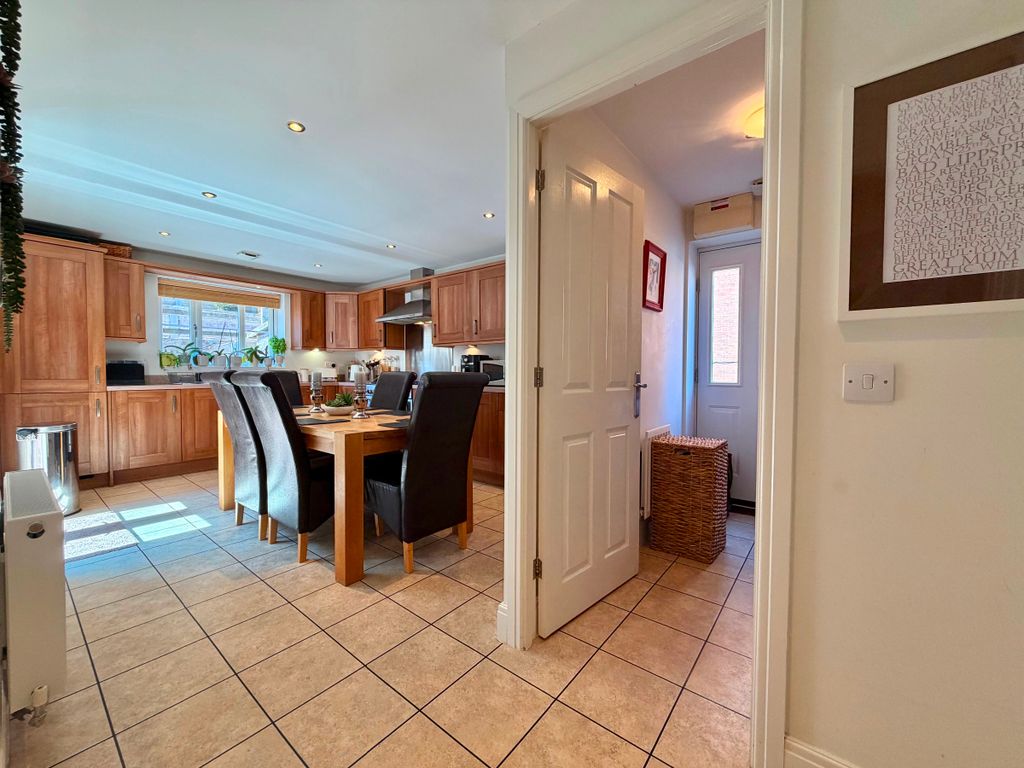 Property photo 3 of 29