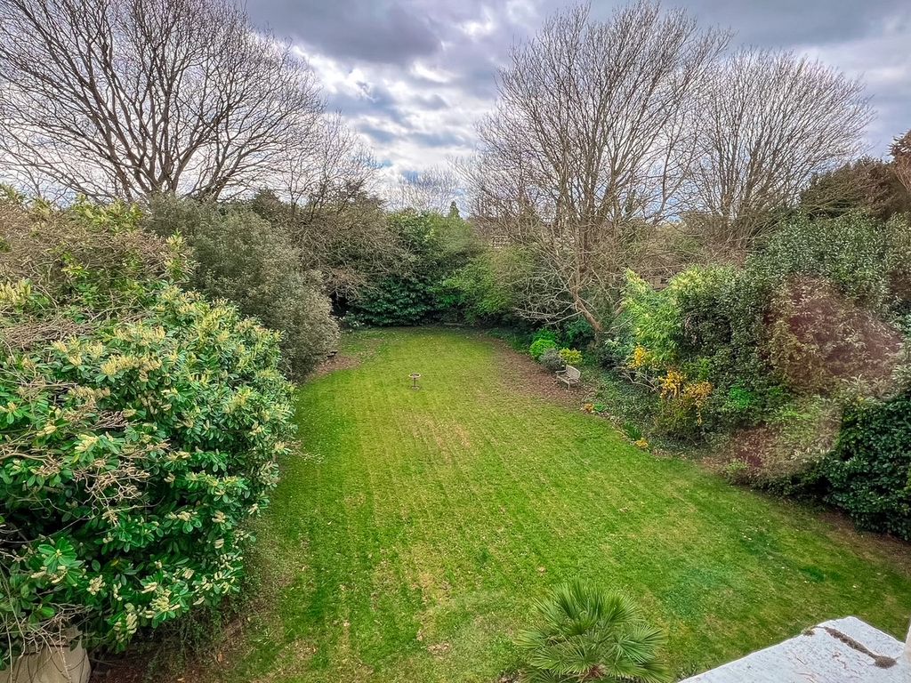 Property photo 3 of 22