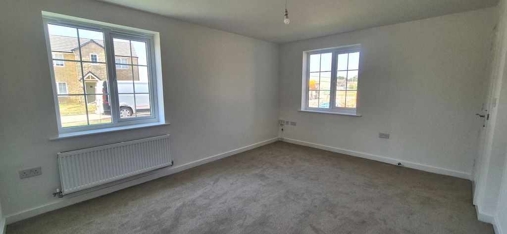Property photo 3 of 7 Living Room