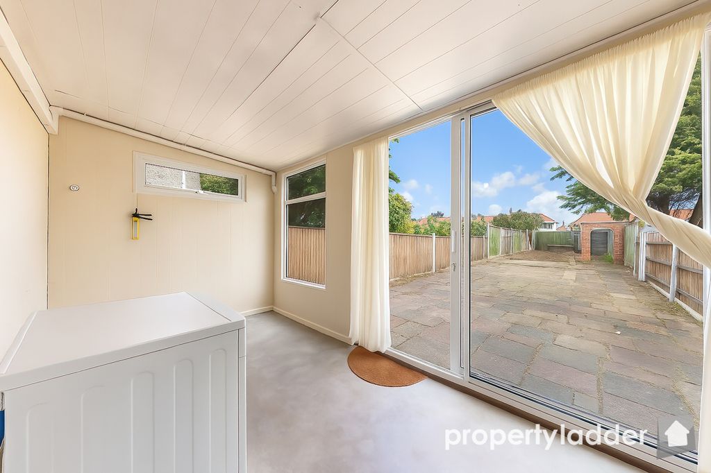 Property photo 2 of 13 Pl-17