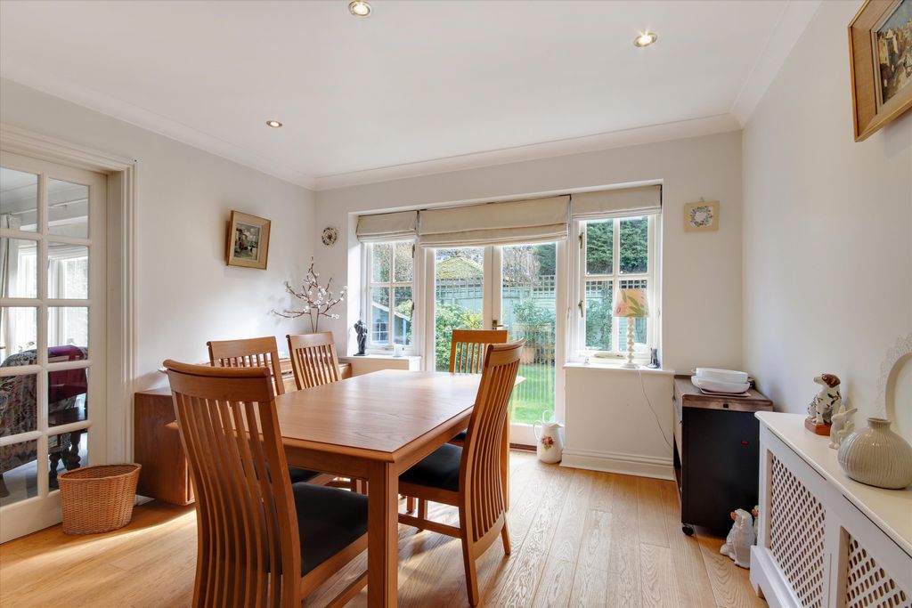 Property photo 3 of 18 Image