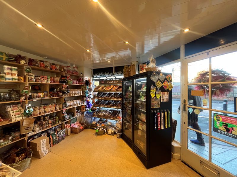 Property photo 3 of 6 Photo 4