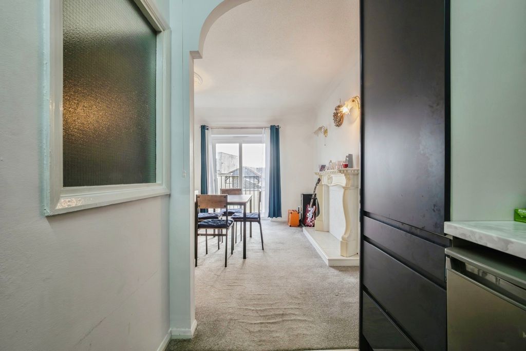Additional image 15 of 2 bed flat for saleBeach Street, Dawlish, Devon EX7