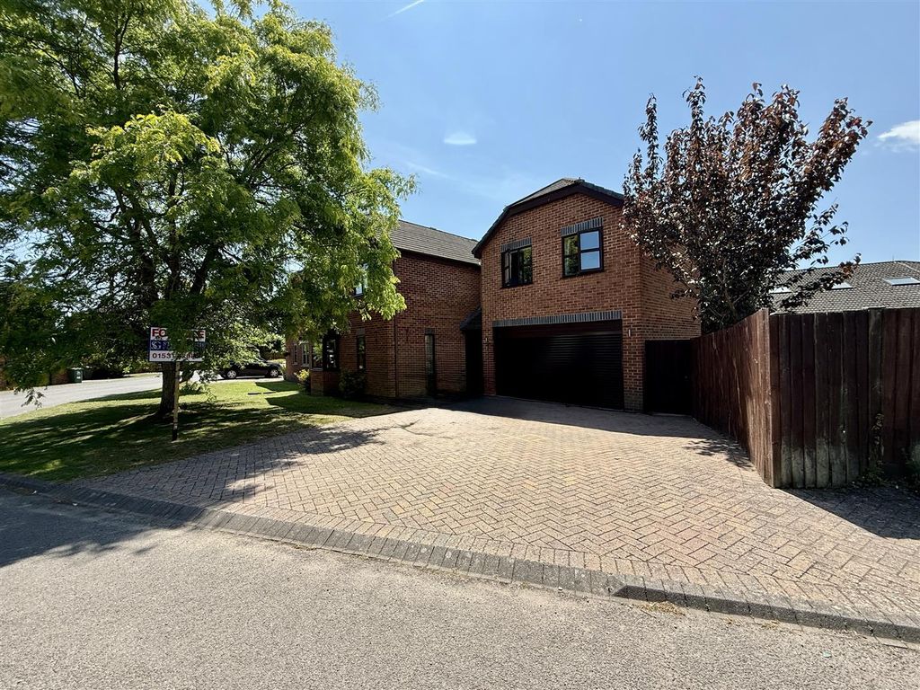 Property photo 1 of 27