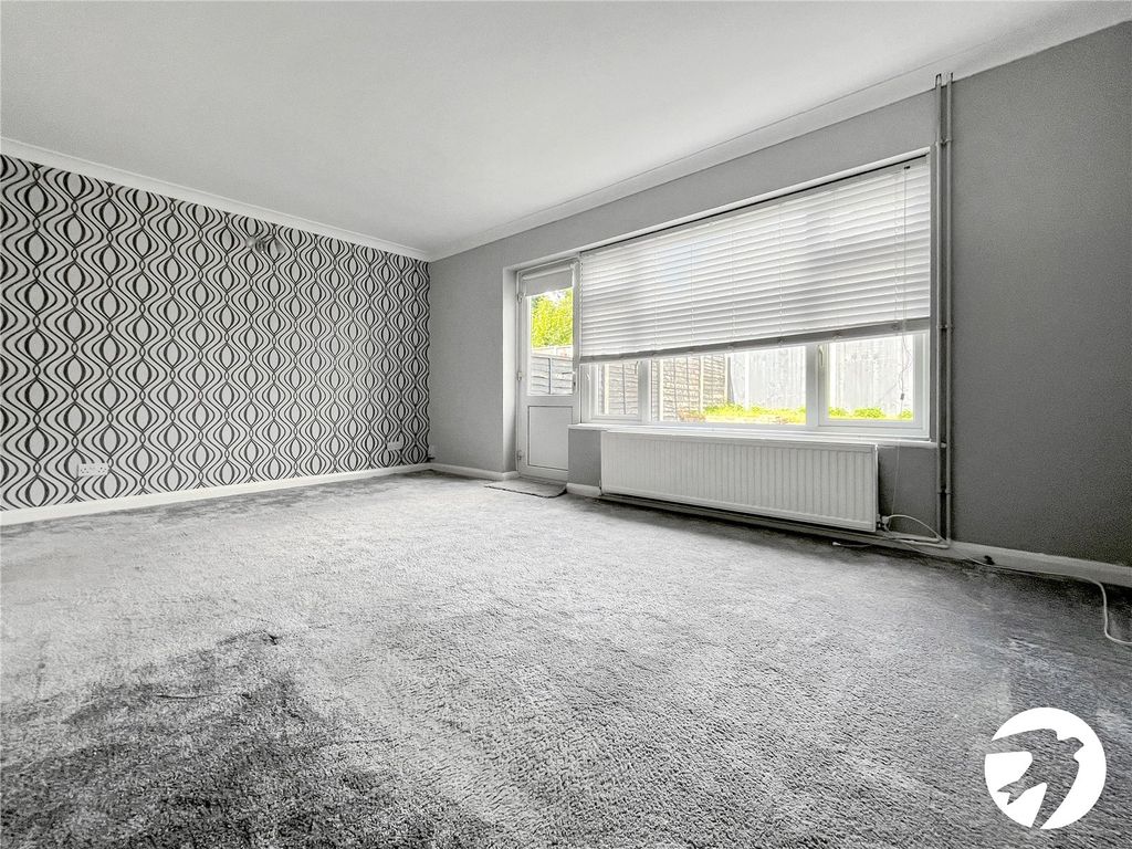 Property photo 2 of 14 Picture No. 04