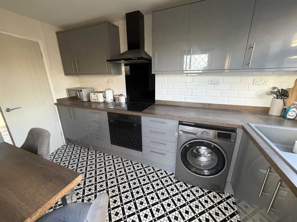 Property photo 2 of 11 Img_0335.Jpeg