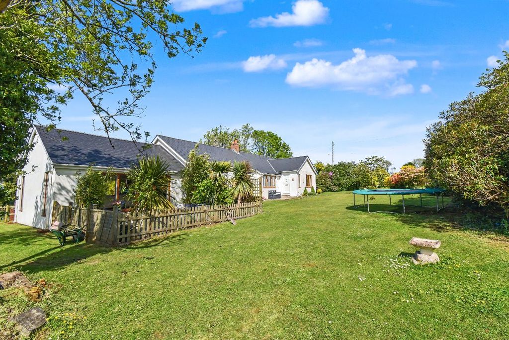 Property photo 1 of 23