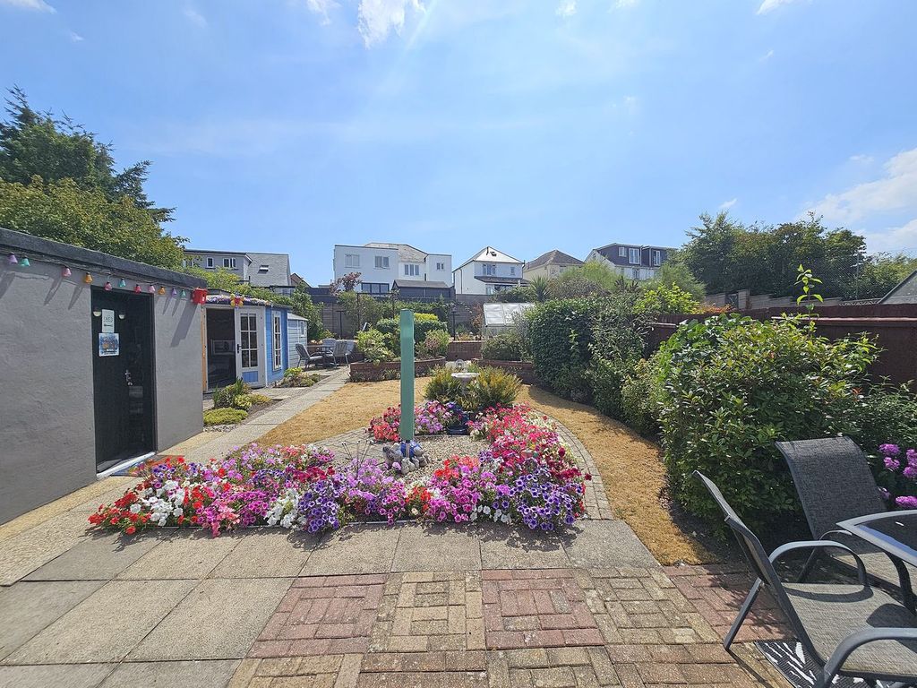 Property photo 2 of 30