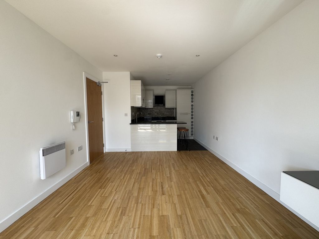 Property photo 2 of 10 Image00001