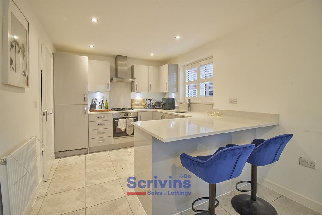 Property photo 2 of 15 Front Kitchen/Diner