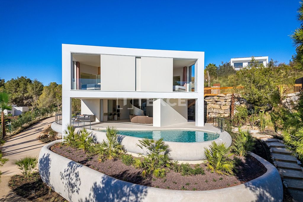 Property photo 1 of 24