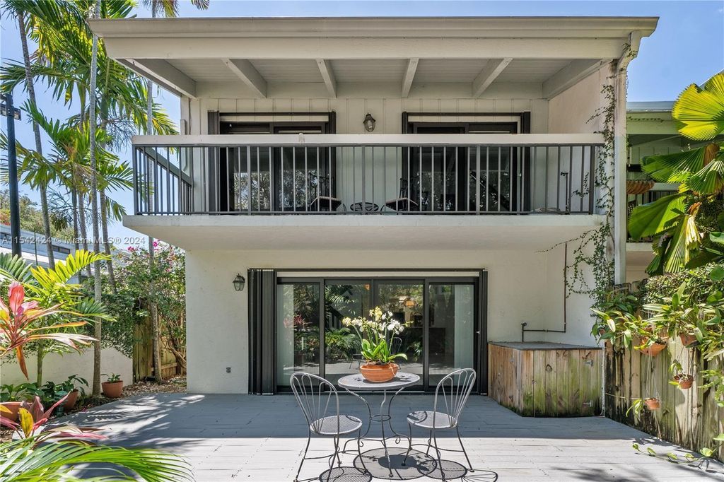 Property photo 1 of 30