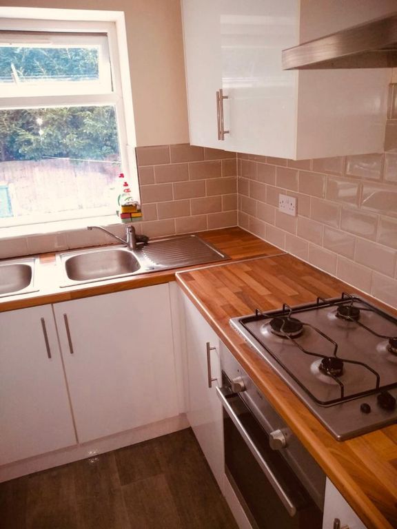 Property photo 3 of 9 Lower Ford Street Communal.Jpeg