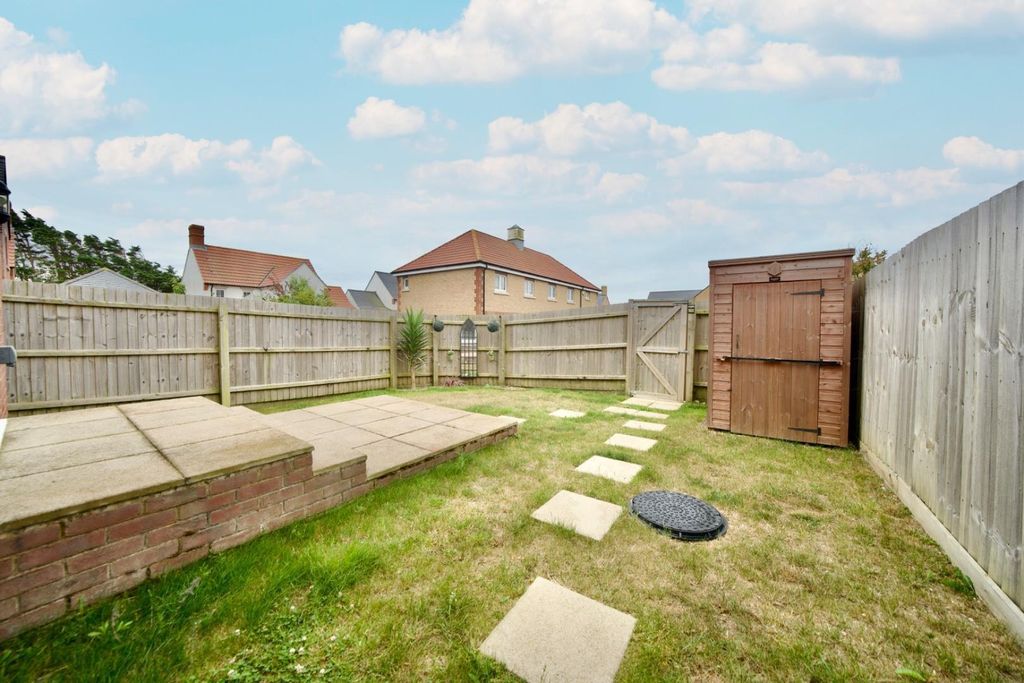 Property photo 3 of 27 Garden Scl.Jpg