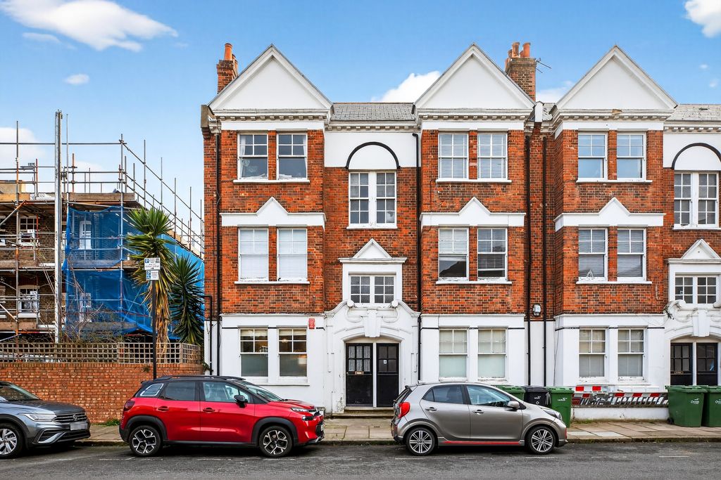 Property photo 1 of 13 Front