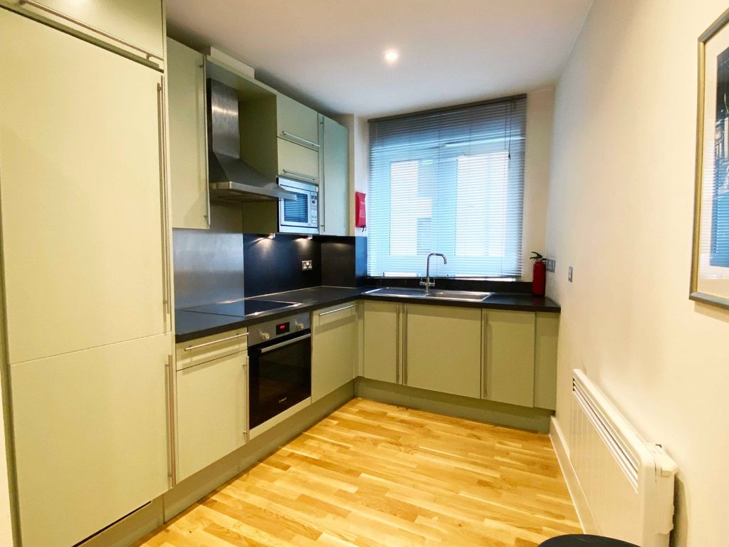 Property photo 2 of 11 3711124