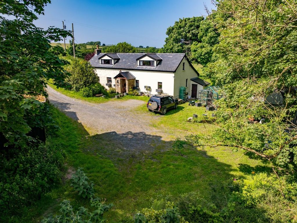 Property photo 2 of 50